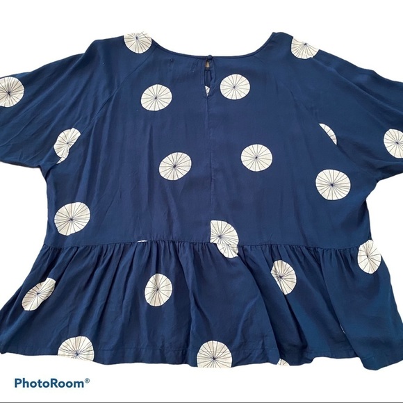 Porridge by Anthropologie blue lightweight top pinwheels peplum hem Medium EUC - Picture 4 of 7